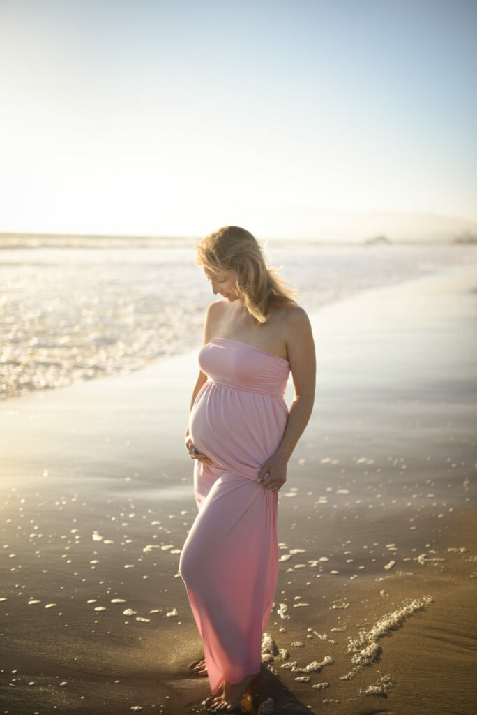 when birth workers wear a belly as photographed by Los Angeles birth photographer Diana Hinek for Dear Birth