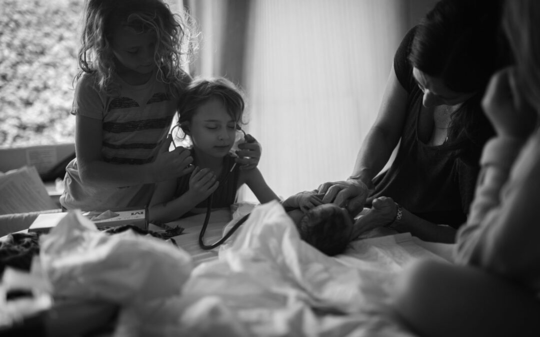 Beautiful Homebirth Story in Photographs as photographed by Los Angeles birth photographer Diana Hinek for Dear Birth