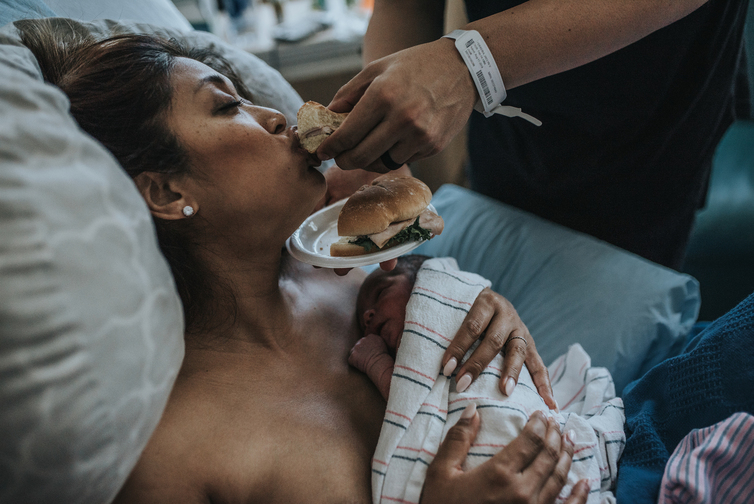 the magic of food at birth as photographed by Los Angeles birth photographer Diana Hinek for Dear Birth