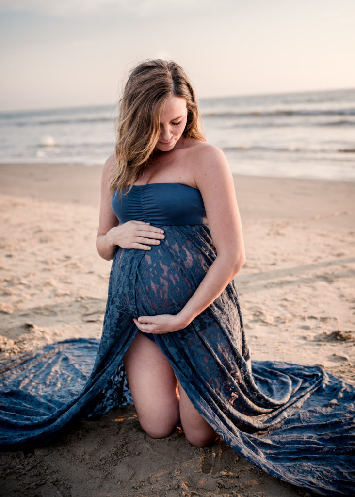 Awesome Maternity session at the Santa Monica Pier with Dear Birth