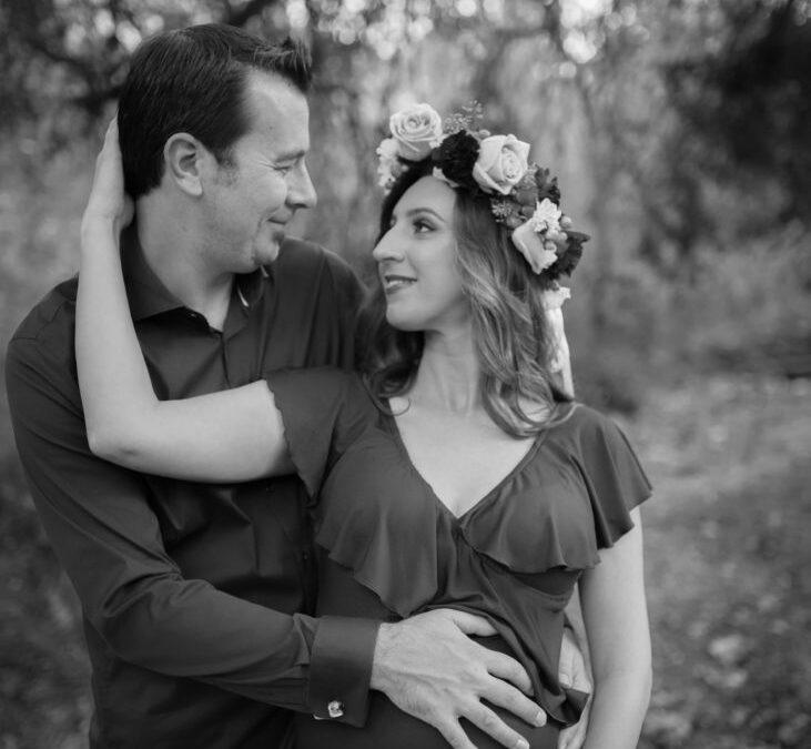 beautiful Belly photography session with Los Angeles maternity photographer Diana Hinek for DearBirth