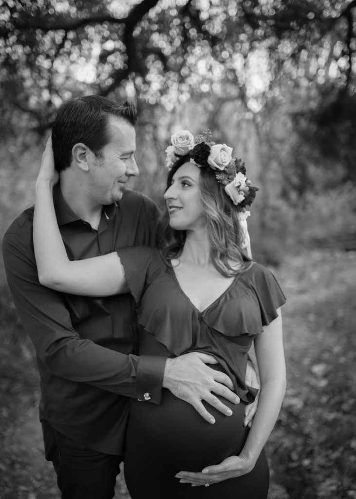 Belly photography session with Los Angeles maternity photographer Diana Hinek for DearBirth