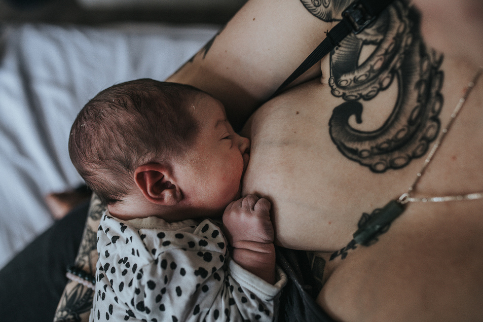The magic of breastfeeding as photographed by Los Angeles birth photographer Diana Hinek for Dear Birth