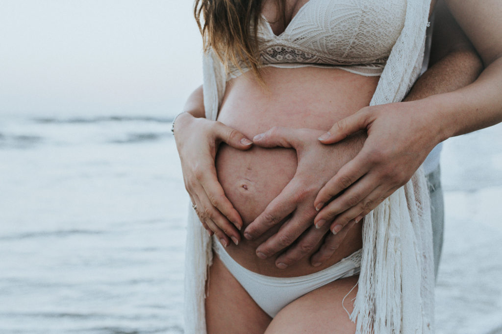 Sunset Maternity Session at the Beach by Los Angeles Birth photographer Diana Hinek in Santa Monica, California