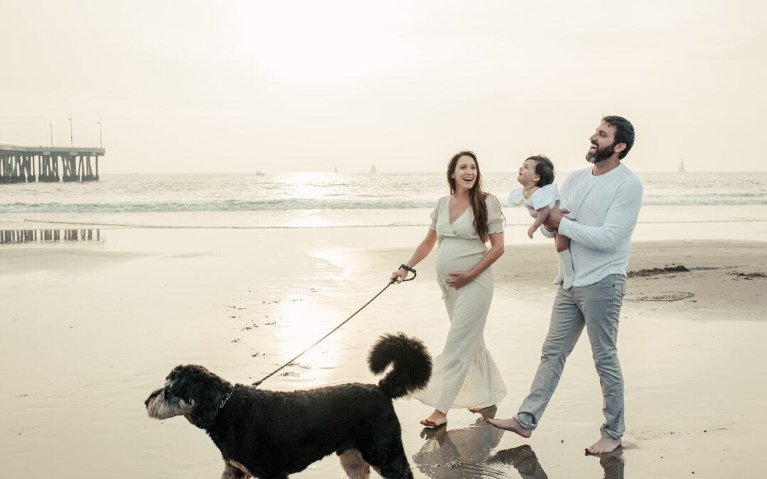 Maternity session at the Venice Pier