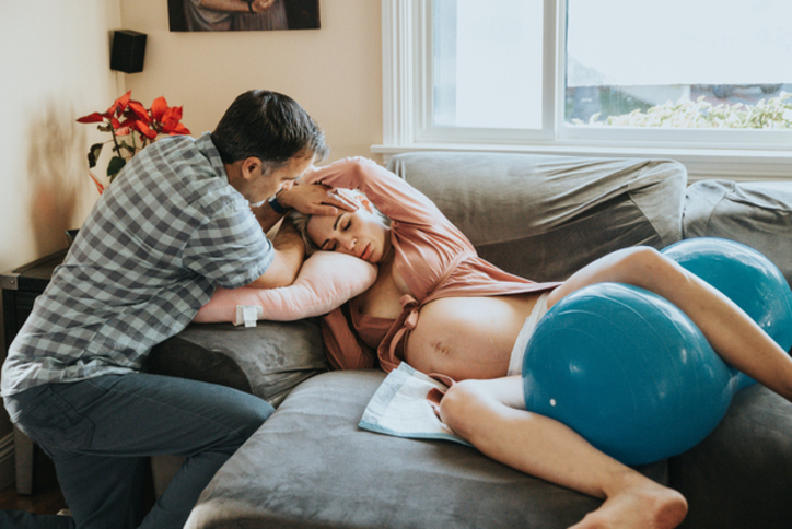 Third baby water birth by Los Angeles Birth photographer Diana Hinek for Dear Birth