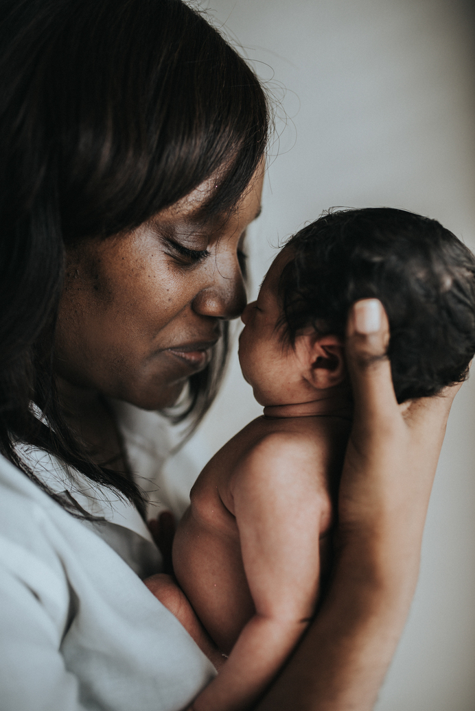 Los Angeles Pregnancy & Newborn Birth Photographer Diana Hinek for Dear Birth