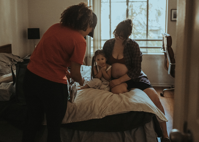 Homebirth prenatal visit captured by Los Angeles birth photographer and videographer Diana HInek for Dear Birth