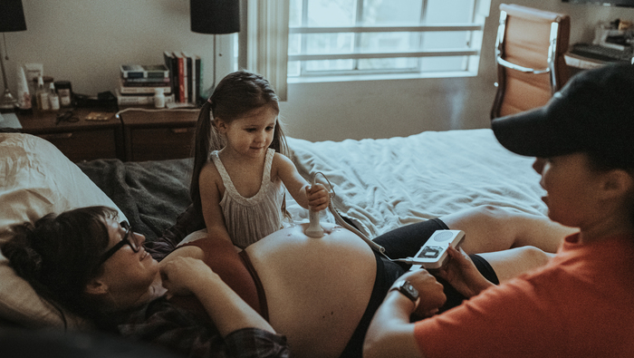 Homebirth prenatal visit captured by Los Angeles birth photographer and videographer Diana HInek for Dear Birth